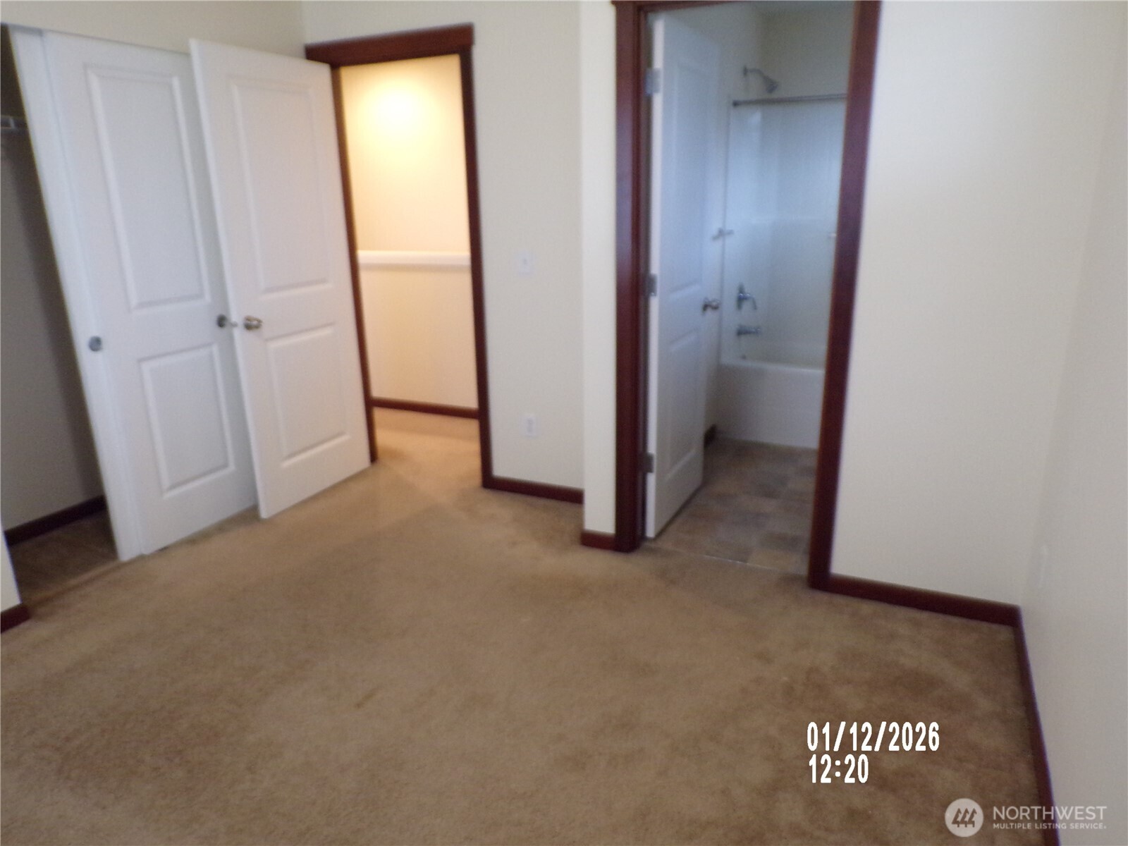 501 North 105th Street, Unit A Seattle, WA 98133 - Photo 21 of 36