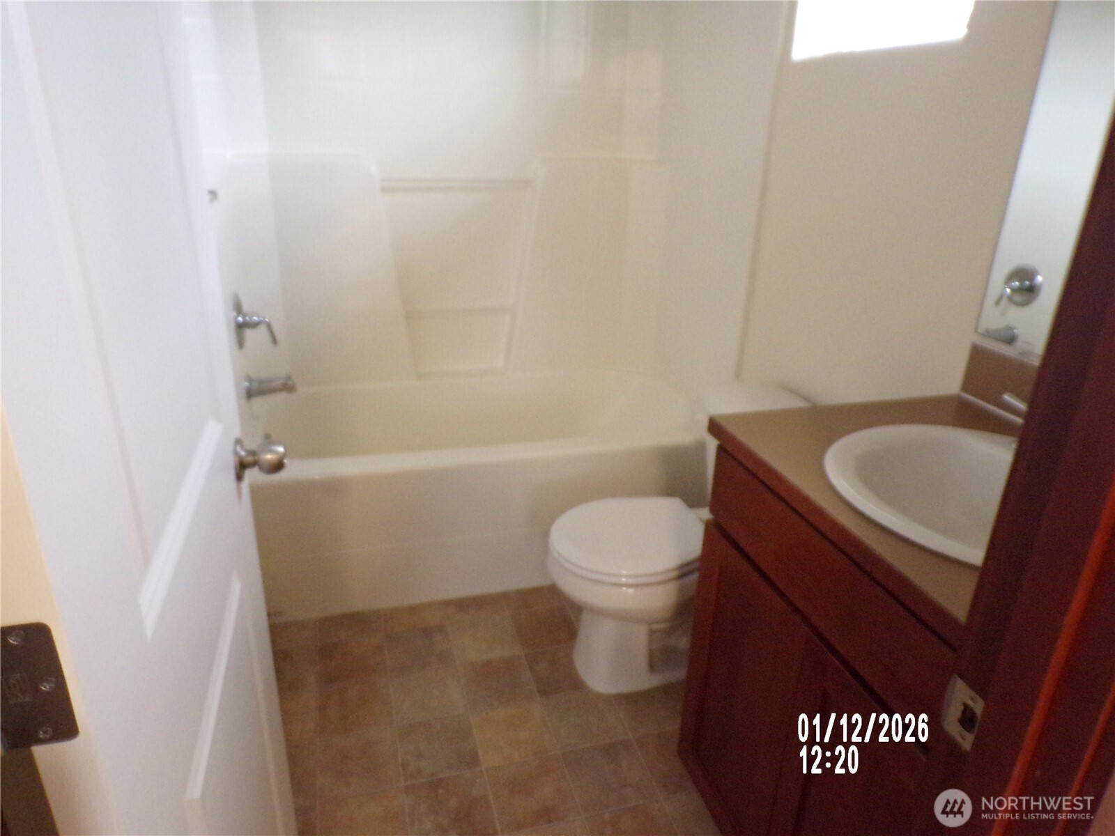 501 North 105th Street, Unit A Seattle, WA 98133 - Photo 22 of 36