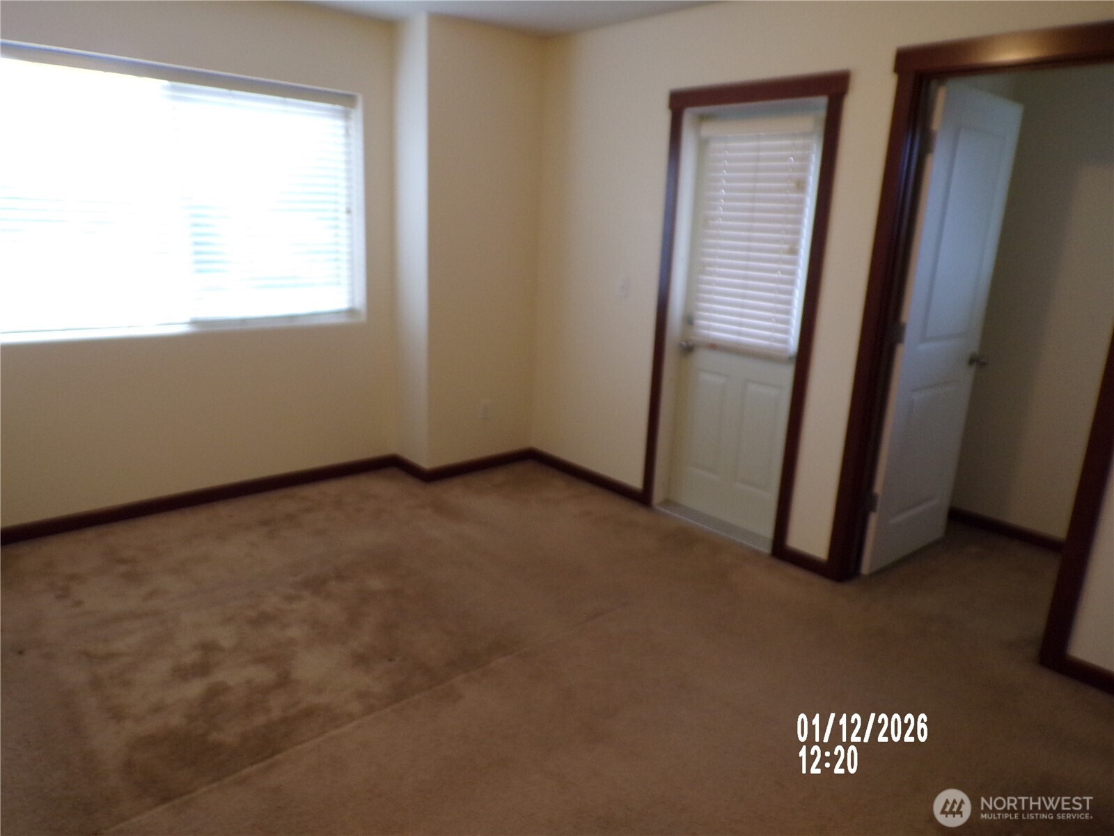 501 North 105th Street, Unit A Seattle, WA 98133 - Photo 24 of 36