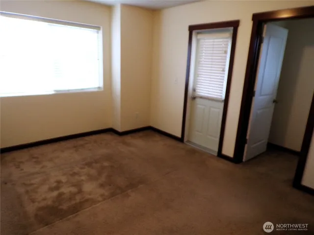 $1,250,000 | 501 North 105th Street, Unit A, Seattle, WA 98133