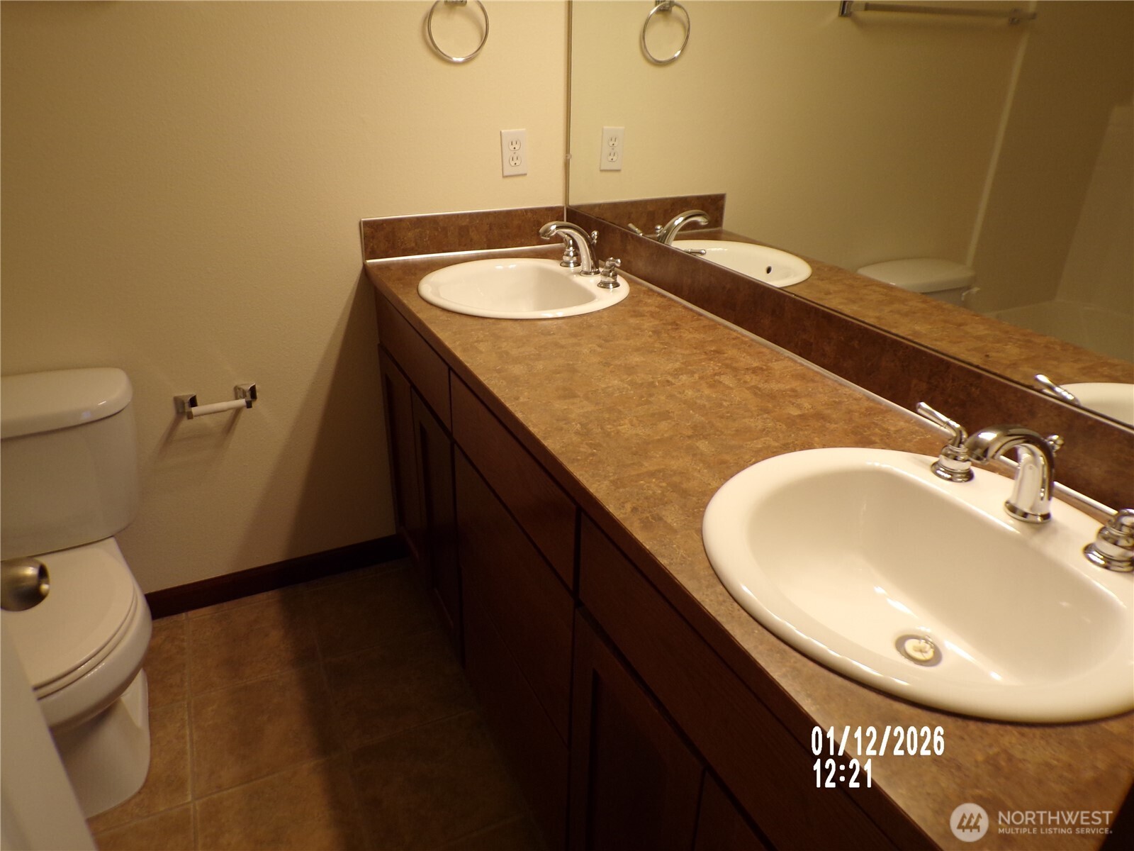 501 North 105th Street, Unit A Seattle, WA 98133 - Photo 28 of 36