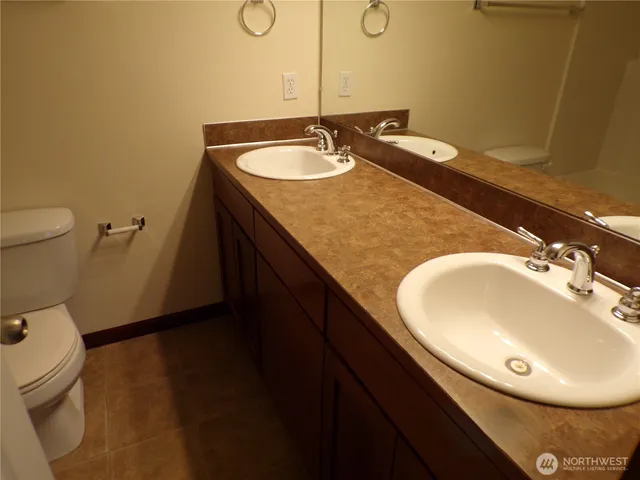 $1,250,000 | 501 North 105th Street, Unit A, Seattle, WA 98133