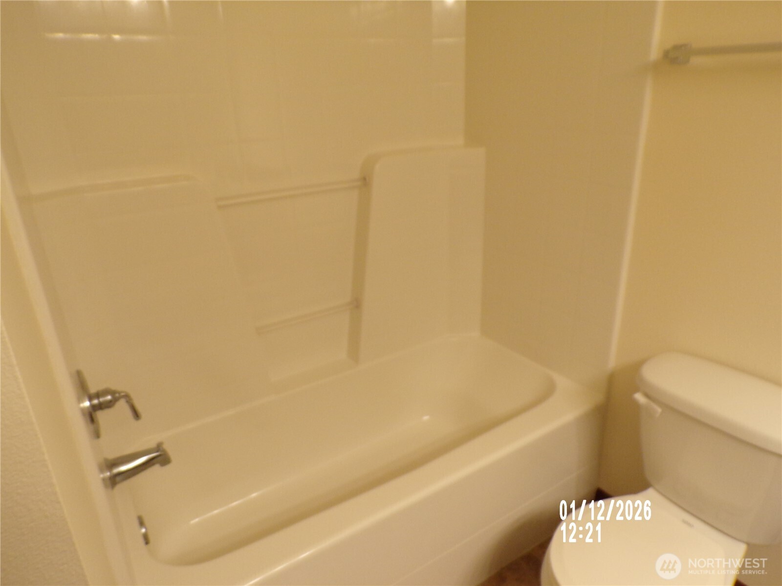 501 North 105th Street, Unit A Seattle, WA 98133 - Photo 29 of 36