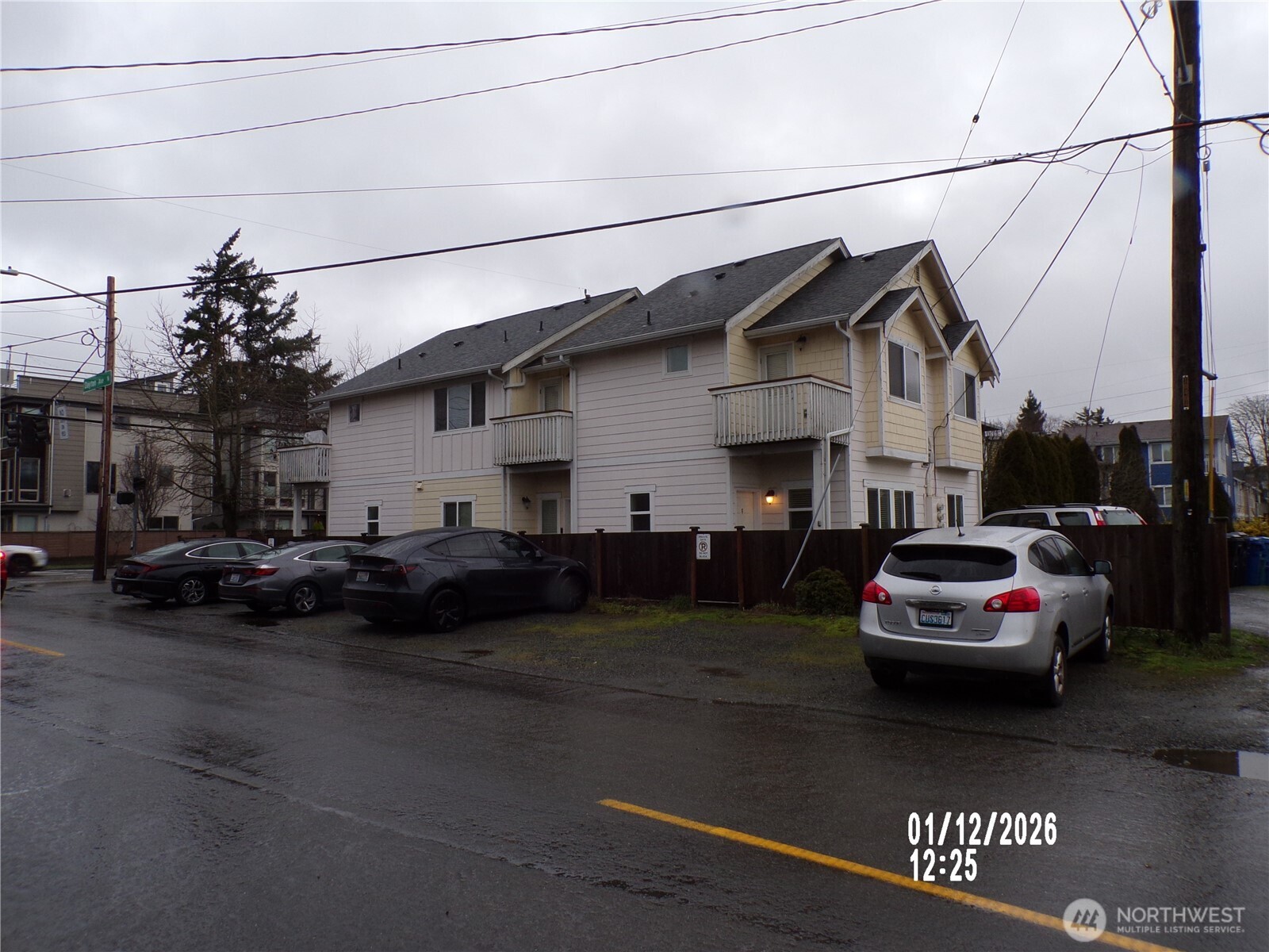 501 North 105th Street, Unit A Seattle, WA 98133 - Photo 33 of 36