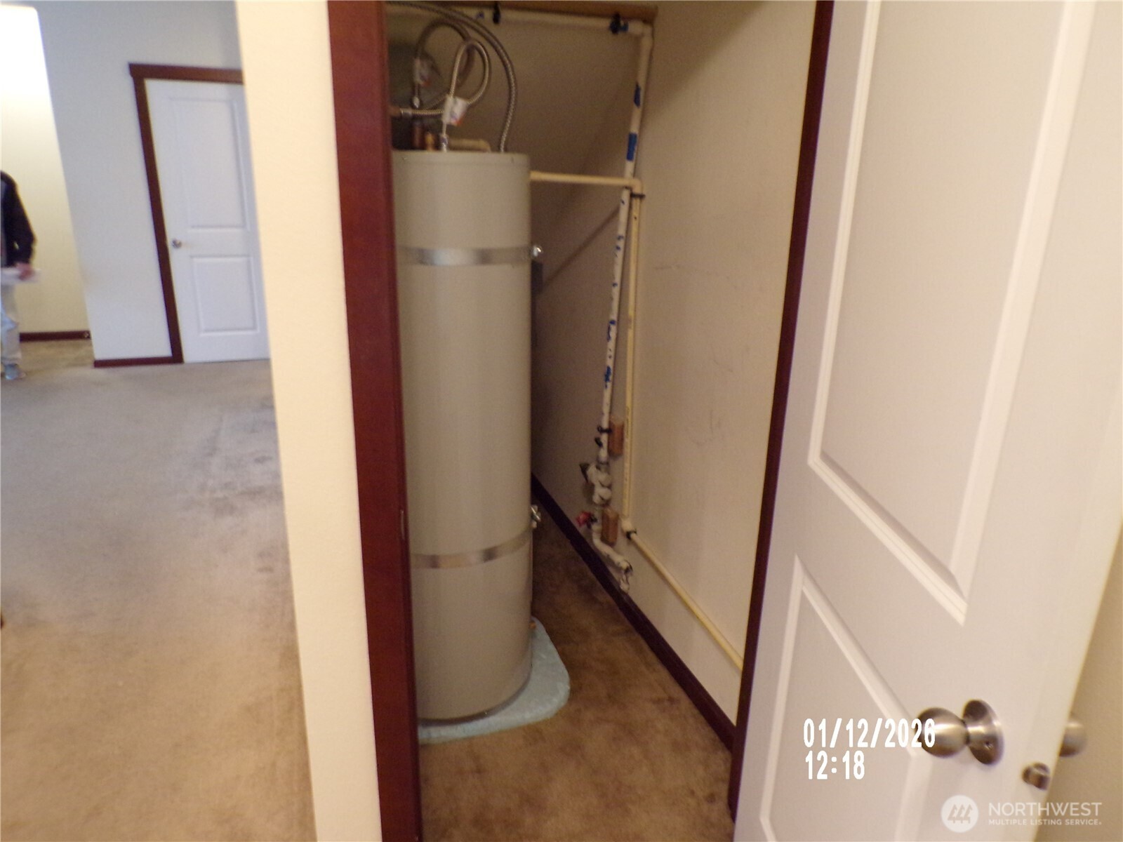 501 North 105th Street, Unit A Seattle, WA 98133 - Photo 8 of 36