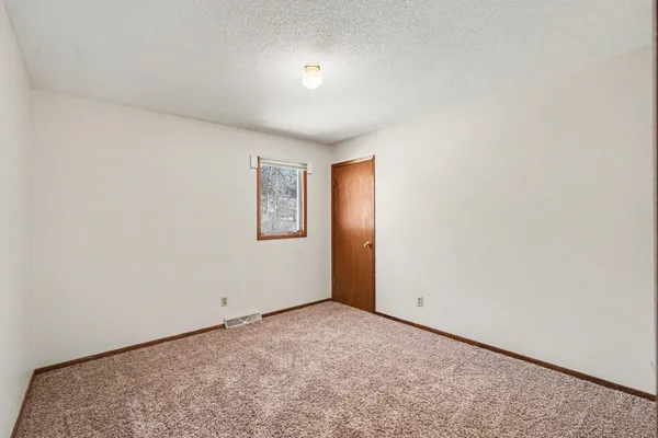 $215,000 | 818 Hawthorne Street, Red Wing, MN 55066