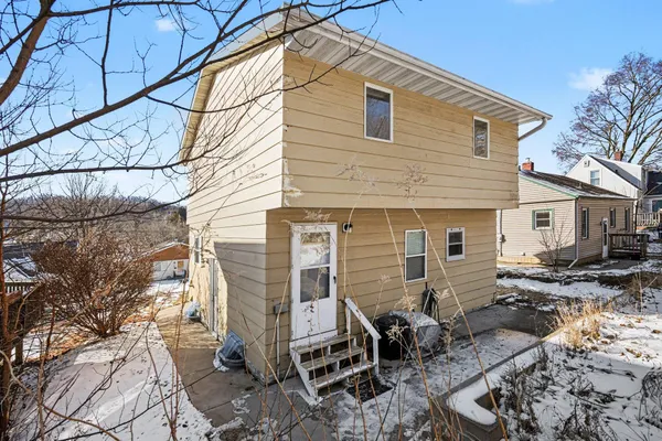 $215,000 | 818 Hawthorne Street, Red Wing, MN 55066