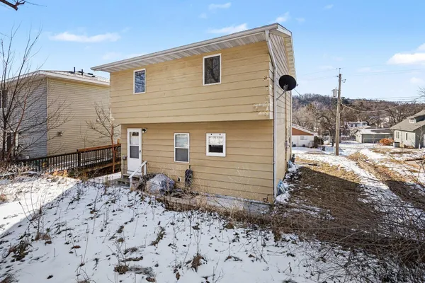 $215,000 | 818 Hawthorne Street, Red Wing, MN 55066