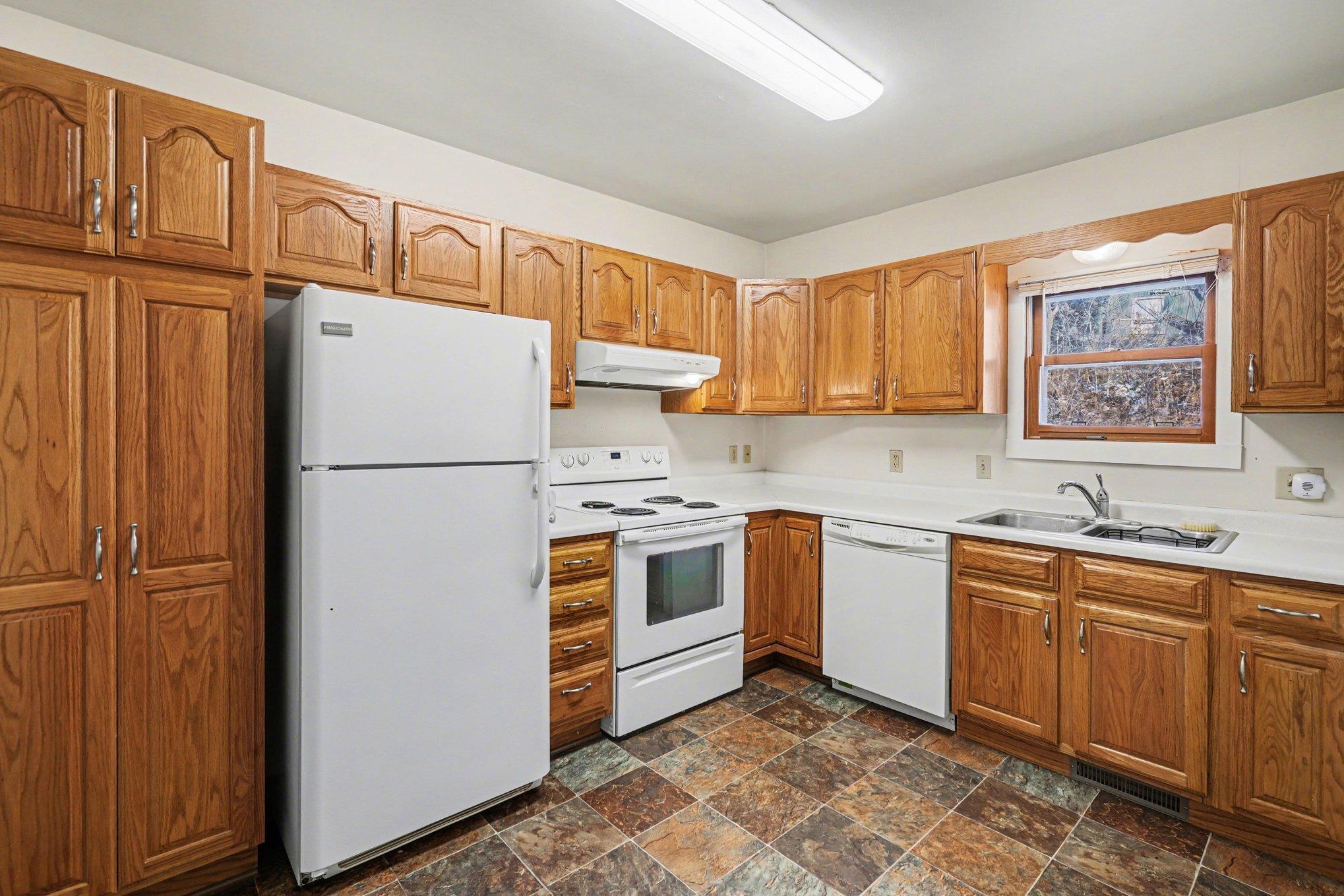 818 Hawthorne Street Red Wing, MN 55066 - Photo 5 of 23