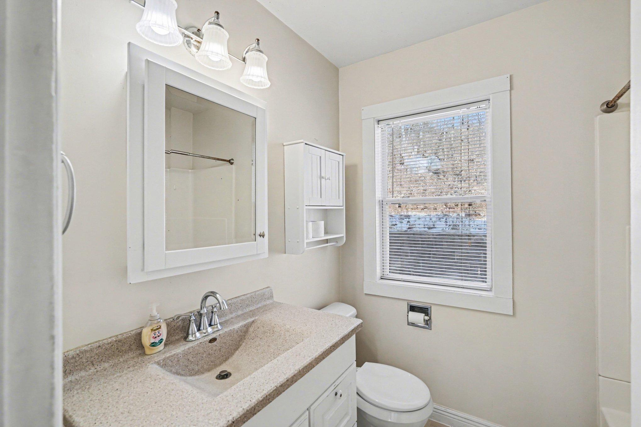 818 Hawthorne Street Red Wing, MN 55066 - Photo 8 of 23