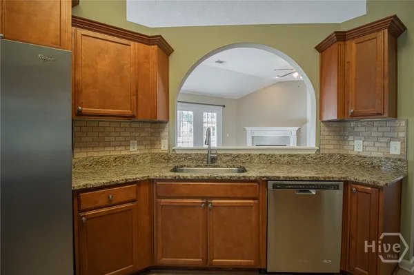 $2,250 | 152 Fire Thorn Lane, Pooler, GA 31322