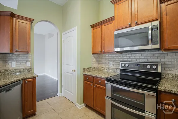 $2,250 | 152 Fire Thorn Lane, Pooler, GA 31322