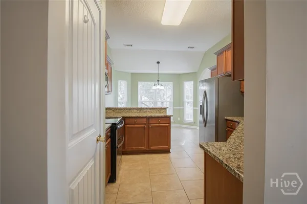 $2,250 | 152 Fire Thorn Lane, Pooler, GA 31322