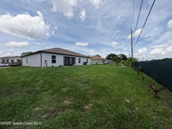 $2,300 | 259 Wilton Avenue Southwest, Palm Bay, FL 32908