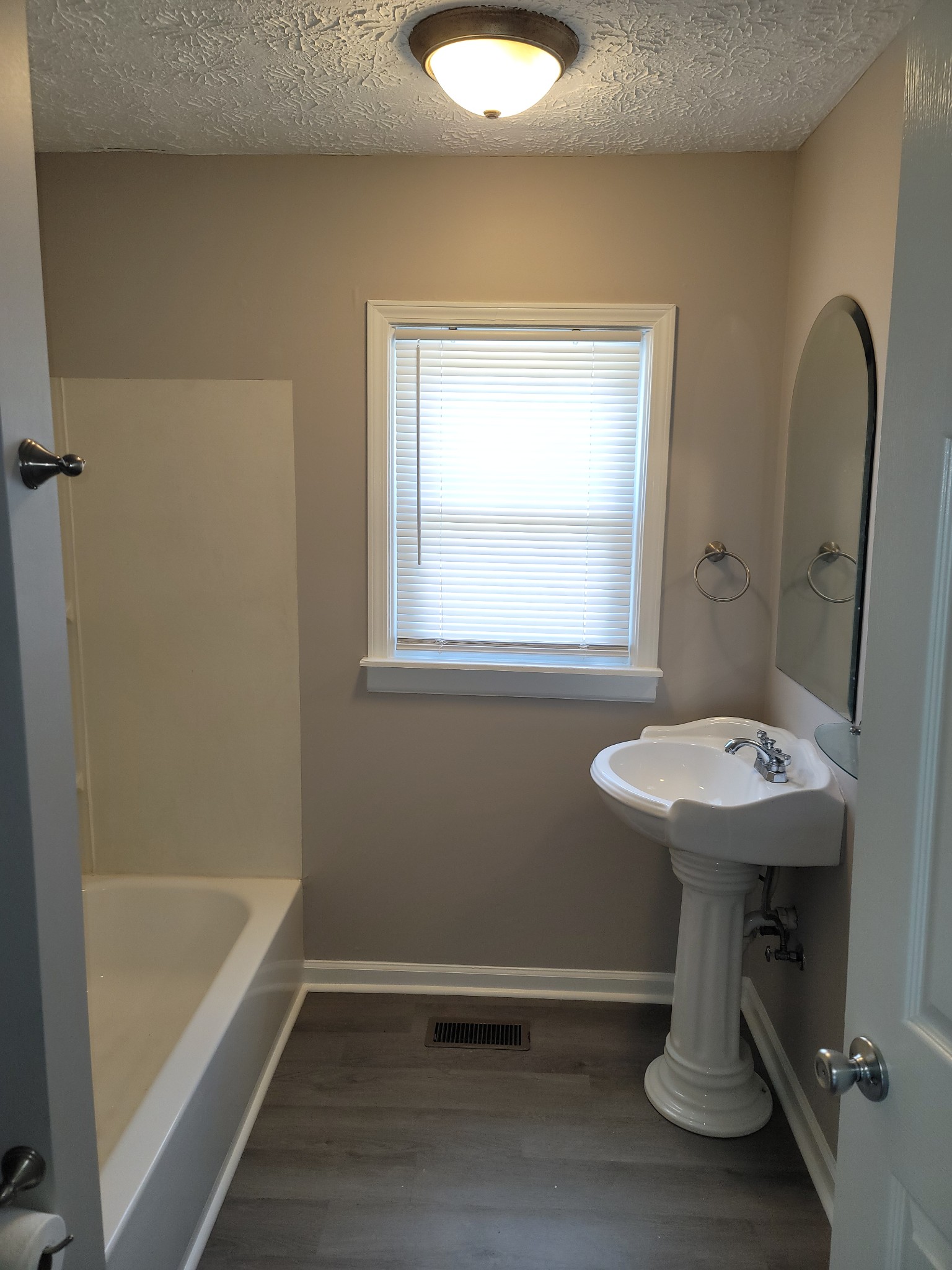 240 Logue Road Mount Juliet, TN 37122 - Photo 8 of 17 Gallery Image 8