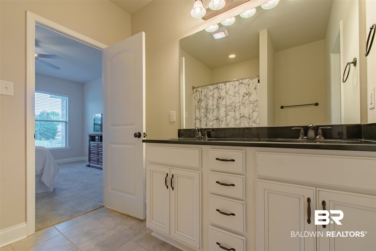 21238 Merlot Loop Silverhill, AL 36576 - Photo 9 of 23 Master Bath
