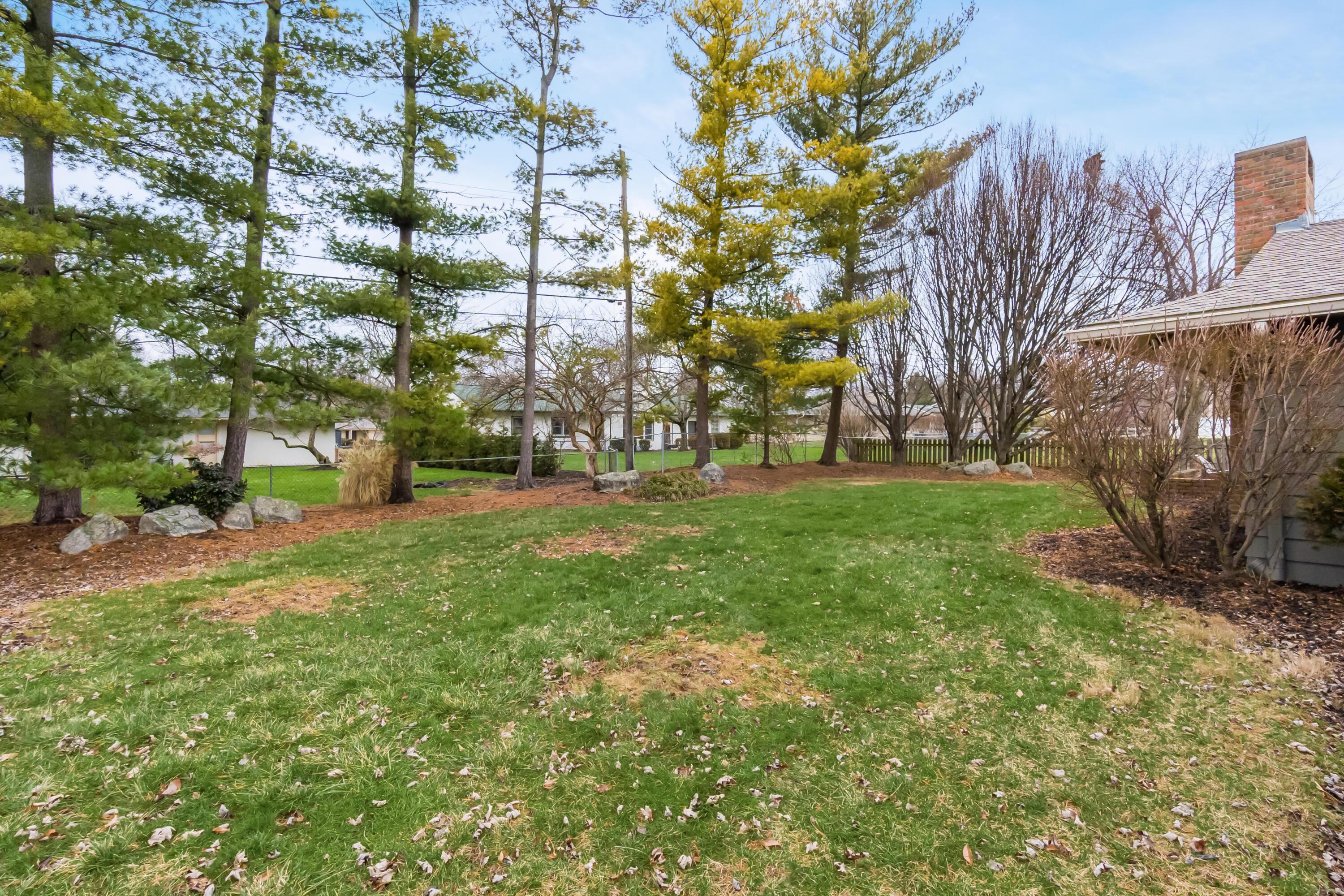 3769 Mountview Road Columbus, OH 43220 - Photo 45 of 51 Yard