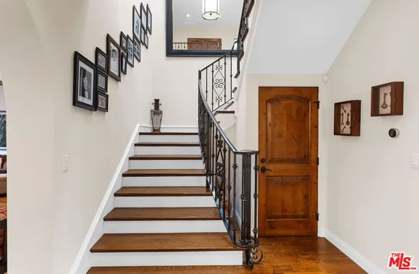$4,395,000 | 3522 South Barrington Avenue, Los Angeles, CA 90066