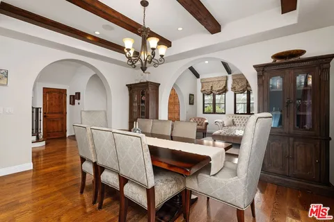 $4,395,000 | 3522 South Barrington Avenue, Los Angeles, CA 90066