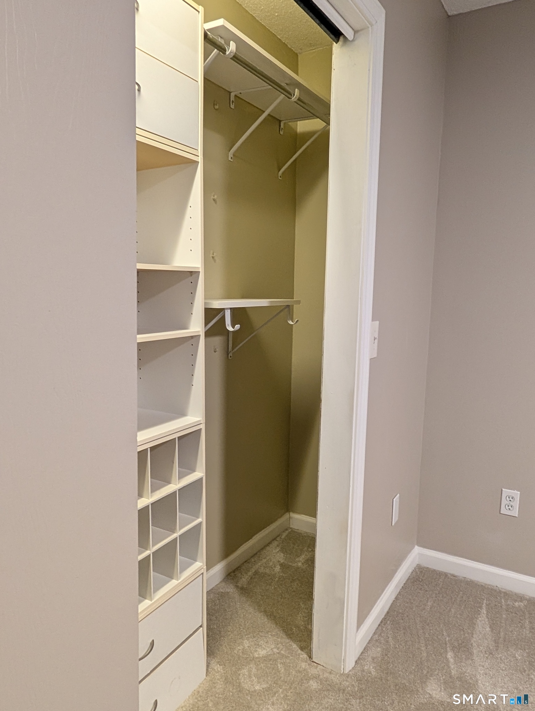 975 Meriden Road, Unit 36 Waterbury, CT 06705 - Photo 23 of 28 walk in closet