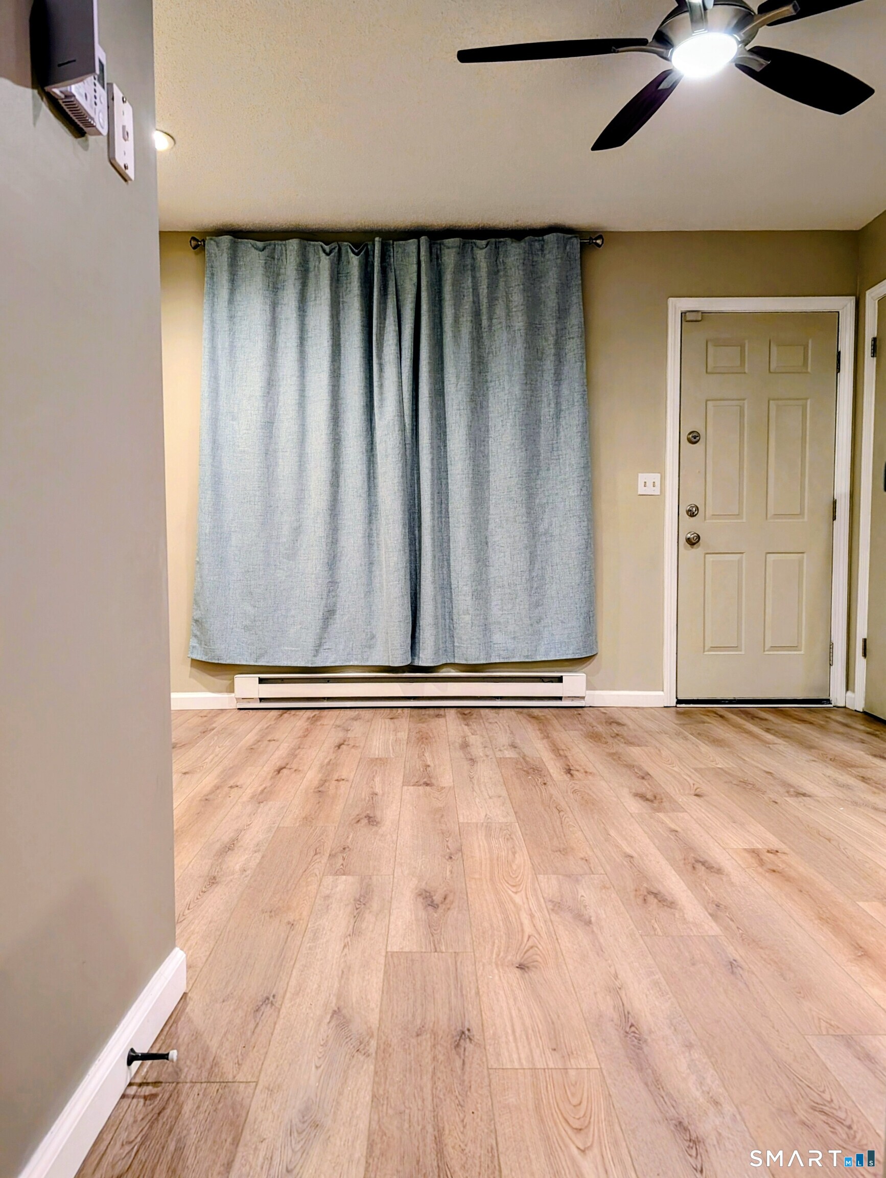 975 Meriden Road, Unit 36 Waterbury, CT 06705 - Photo 9 of 28 extra large kitchen