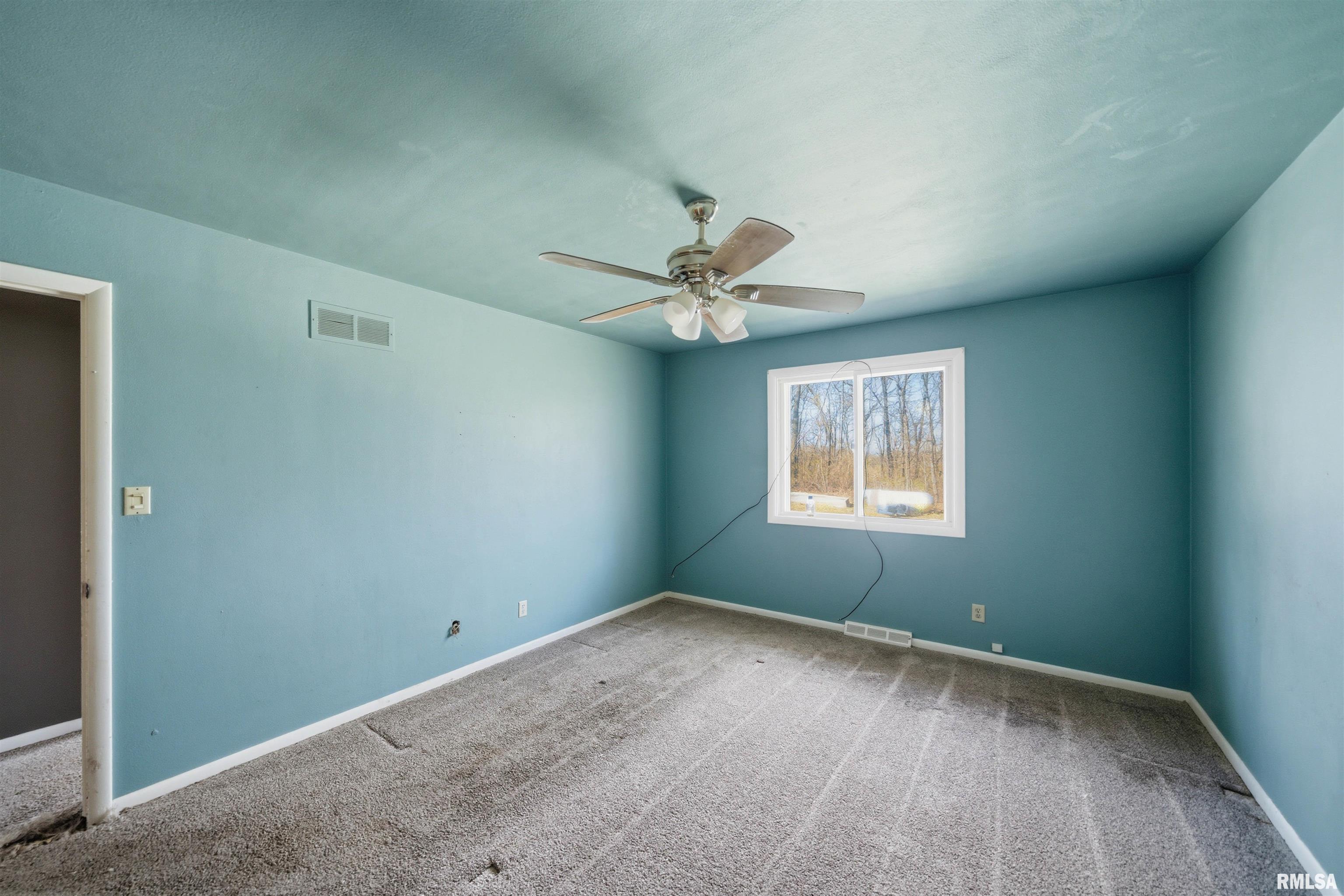 6314 North Mcclellan Road Elmwood, IL 61529 - Photo 17 of 40