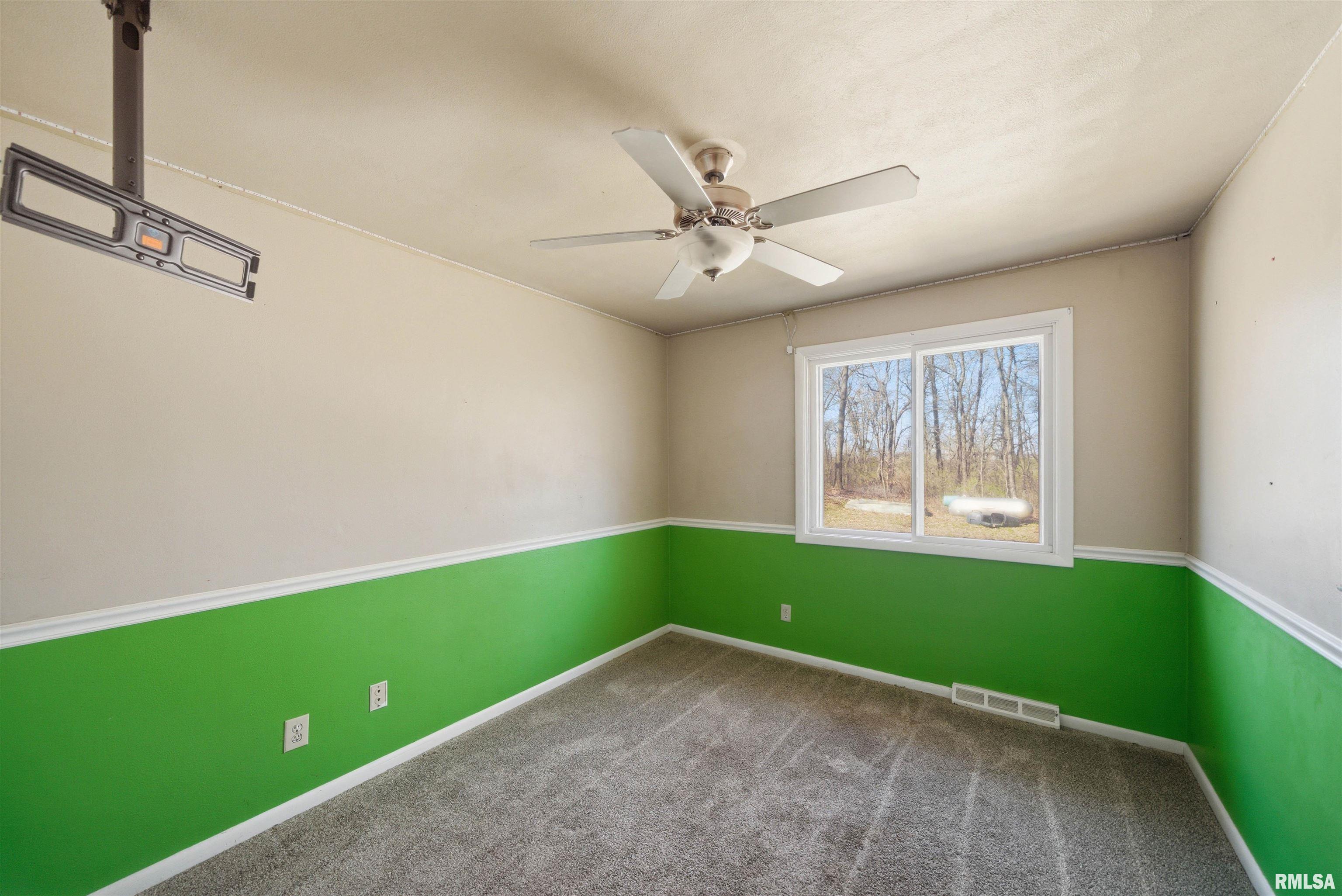 6314 North Mcclellan Road Elmwood, IL 61529 - Photo 21 of 40