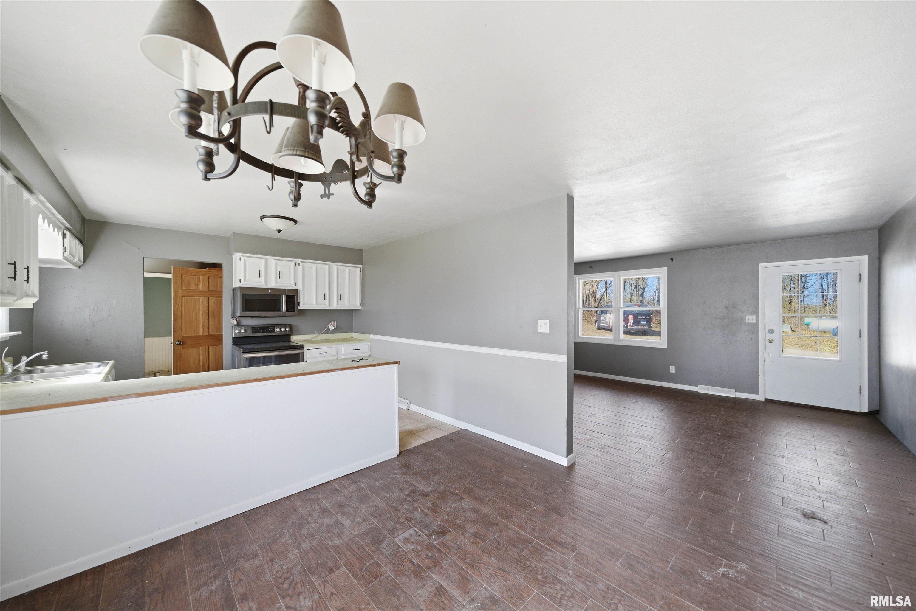 6314 North Mcclellan Road Elmwood, IL 61529 - Photo 8 of 40