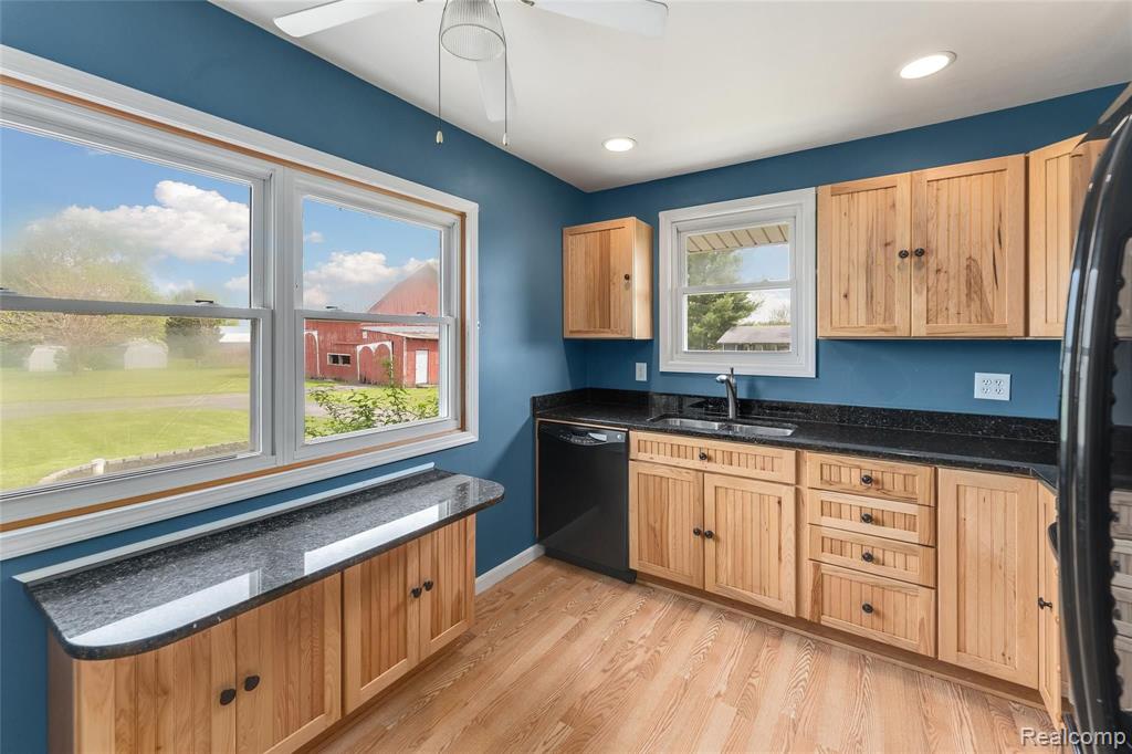 520 East Labo Road Carleton, MI 48117 - Photo 13 of 26