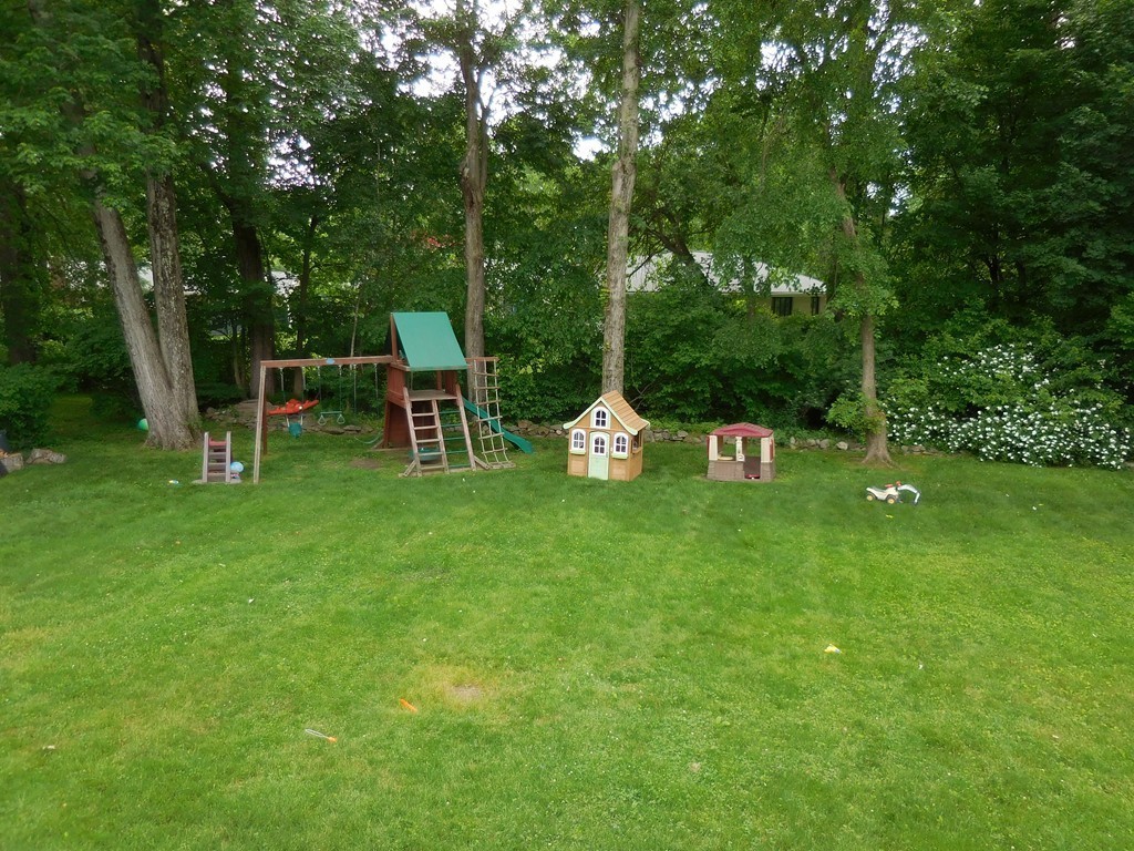 183 Falmouth Road West Springfield, MA 01089 - Photo 3 of 21 Gallery Image 3