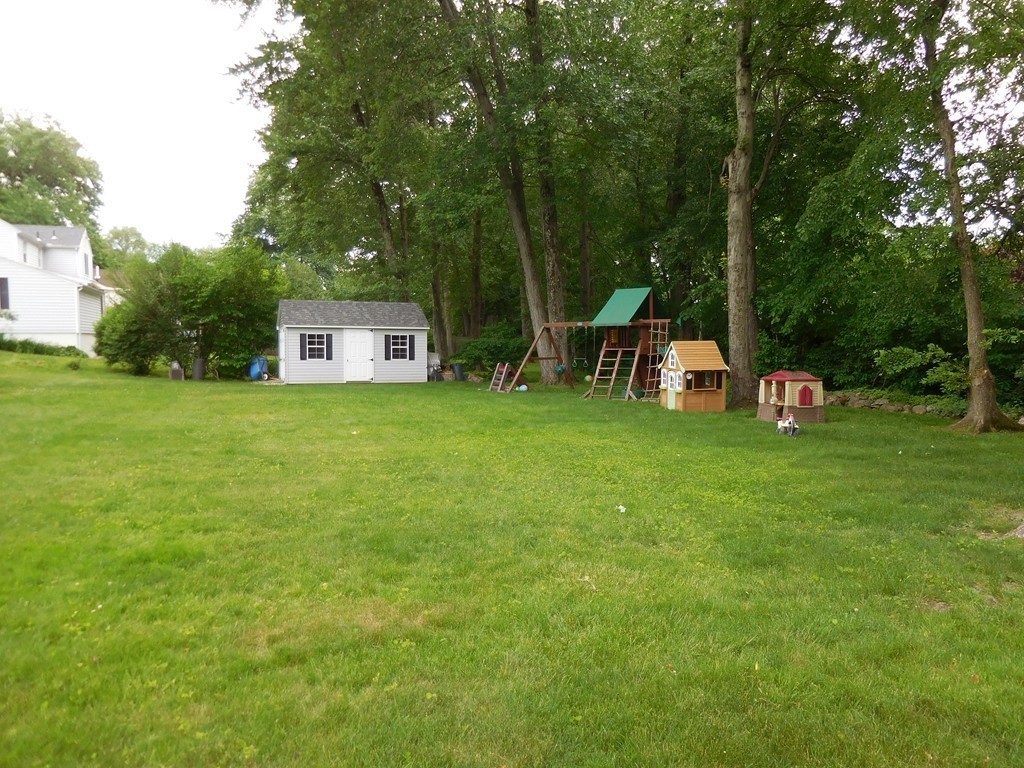 183 Falmouth Road West Springfield, MA 01089 - Photo 4 of 21 Gallery Image 4