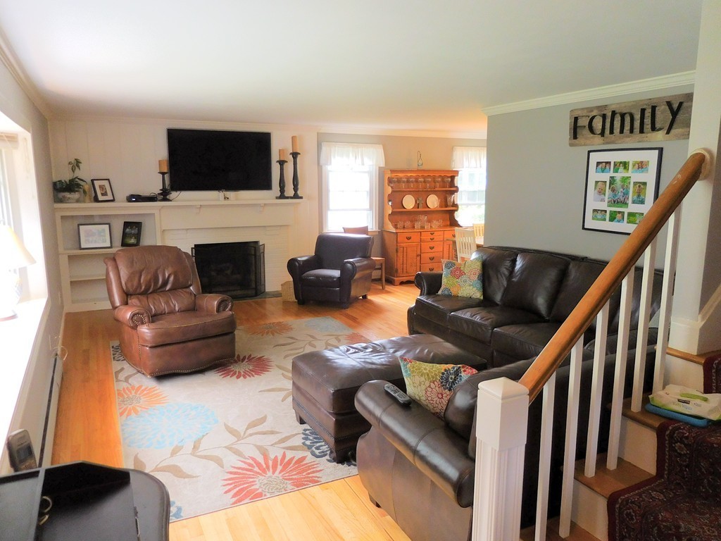 183 Falmouth Road West Springfield, MA 01089 - Photo 5 of 21 Gallery Image 5
