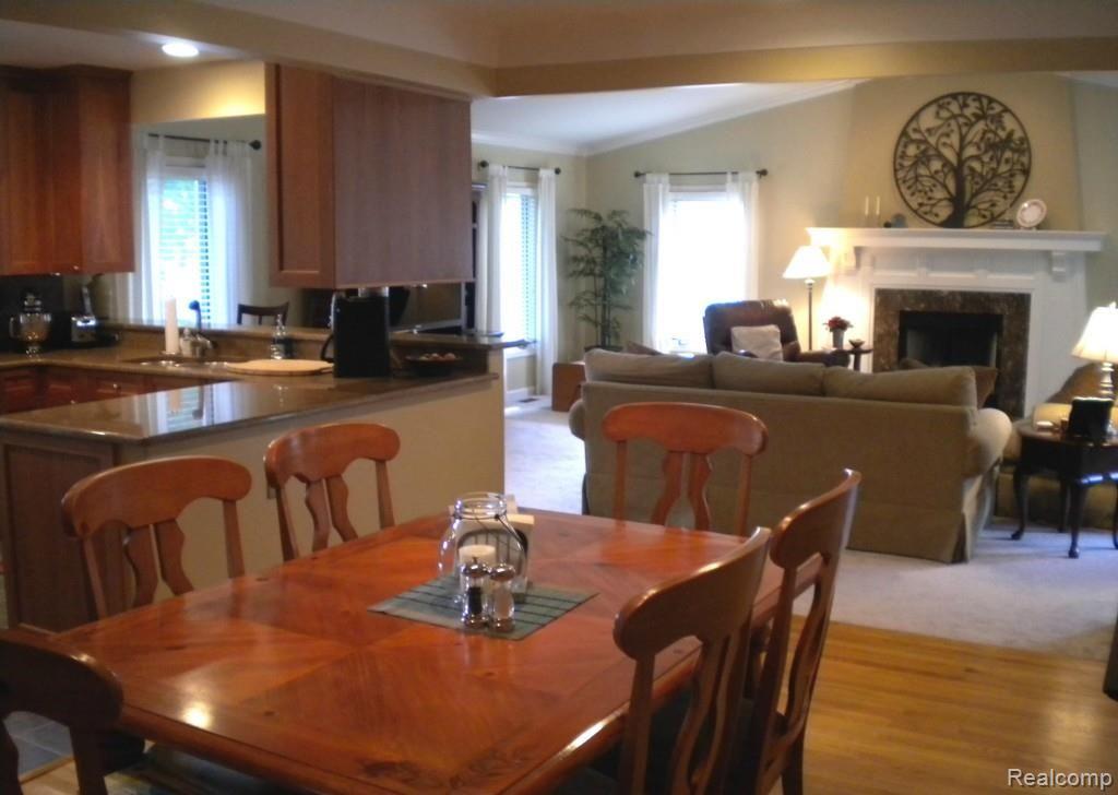 2598 Manchester Road Birmingham, MI 48009 - Photo 2 of 27 2598 Manchester Wolfe 006.jpg