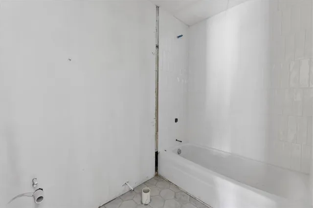 $375,000 | 1220 North Leeview Circle, Olathe, KS 66061