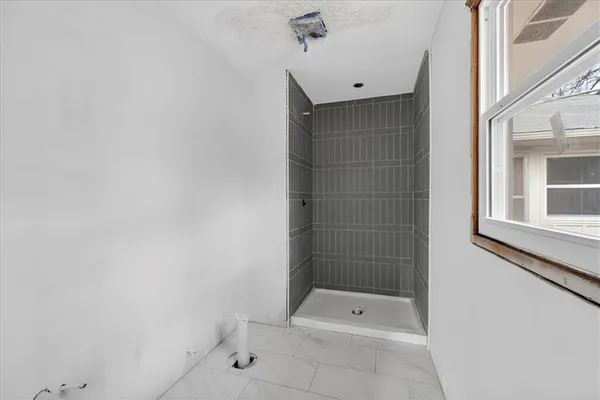 $365,000 | 1220 North Leeview Circle, Olathe, KS 66061
