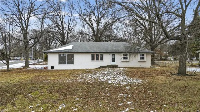 $375,000 | 1220 North Leeview Circle, Olathe, KS 66061