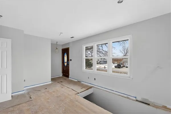 $365,000 | 1220 North Leeview Circle, Olathe, KS 66061