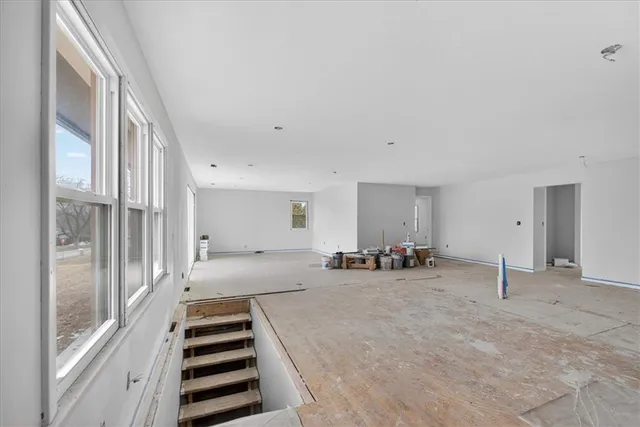 $375,000 | 1220 North Leeview Circle, Olathe, KS 66061