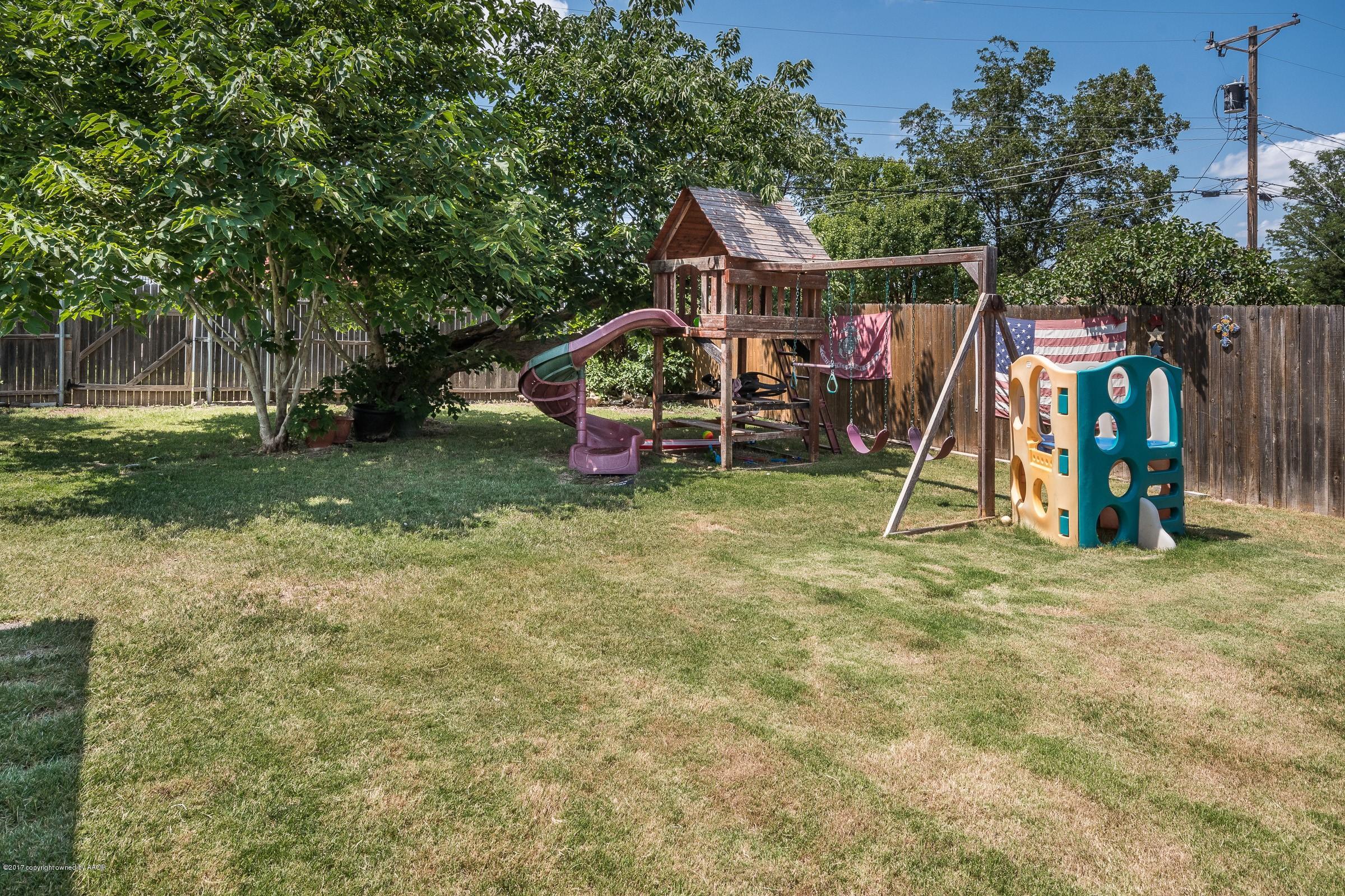 4704 South Bryan Street Amarillo, TX 79110 - Photo 5 of 20 017_Back Yard_