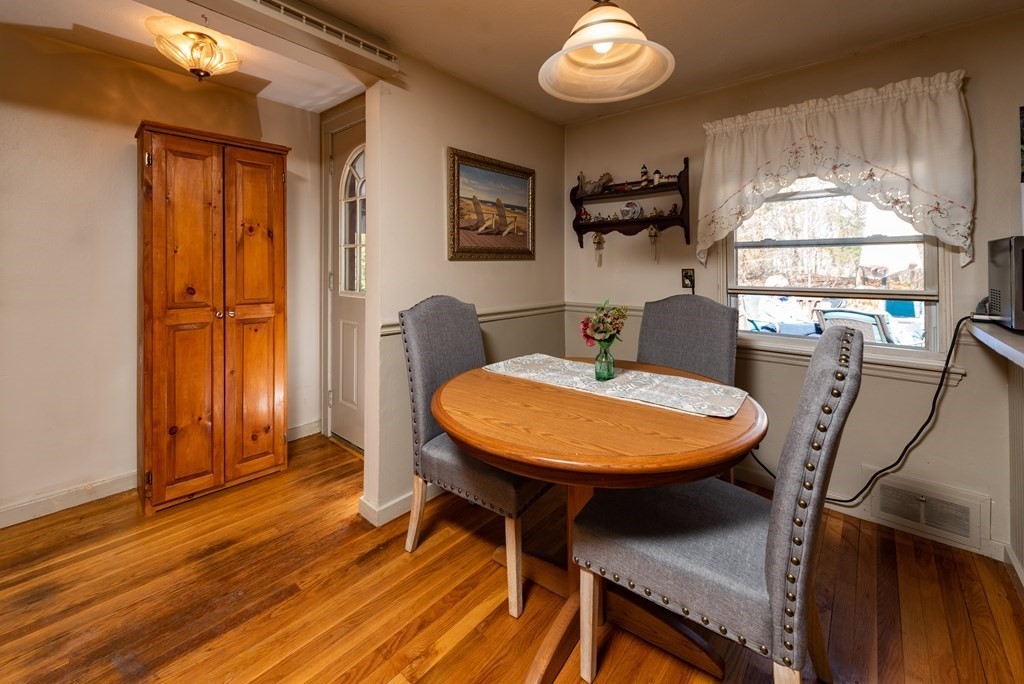 159 Spruce Road Norwood, MA 02062 - Photo 3 of 10 Gallery Image 3