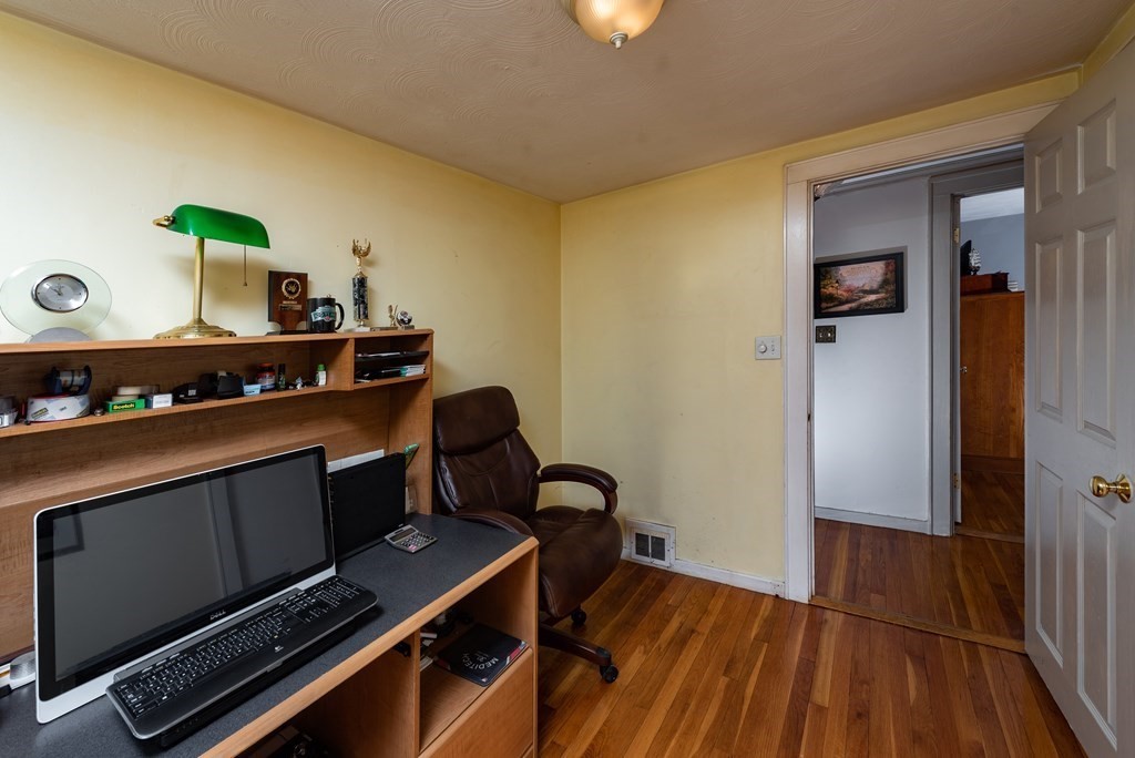159 Spruce Road Norwood, MA 02062 - Photo 6 of 10 Gallery Image 6