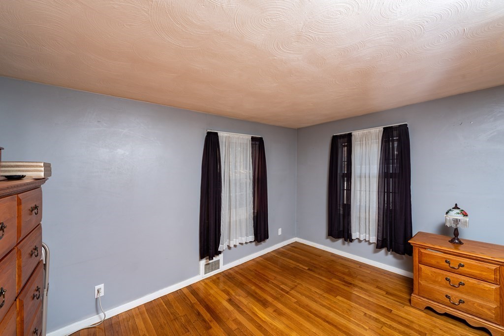 159 Spruce Road Norwood, MA 02062 - Photo 7 of 10 Gallery Image 7