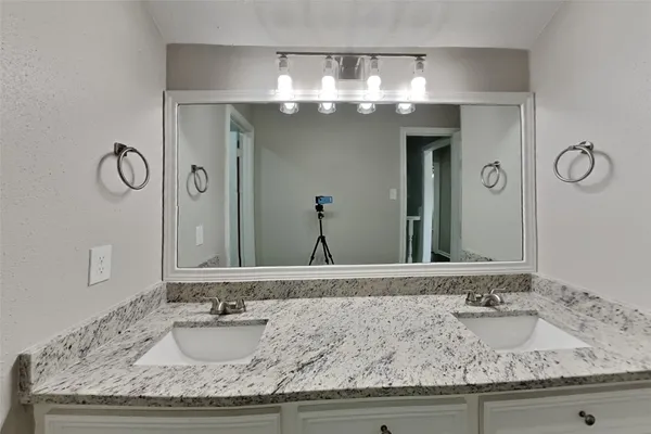 $2,650 | 8015 Democracy Court, Spring, TX 77379