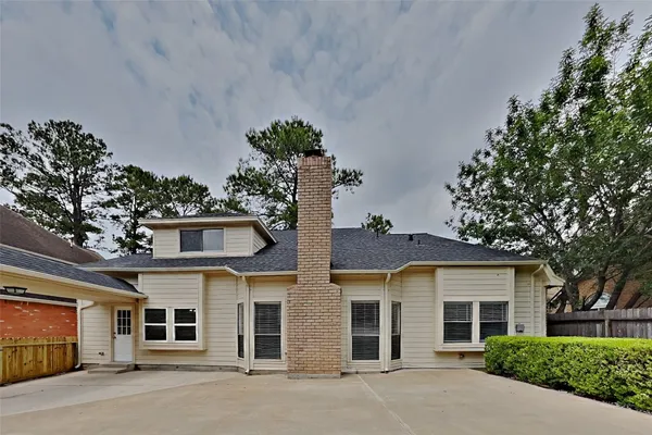 $2,650 | 8015 Democracy Court, Spring, TX 77379
