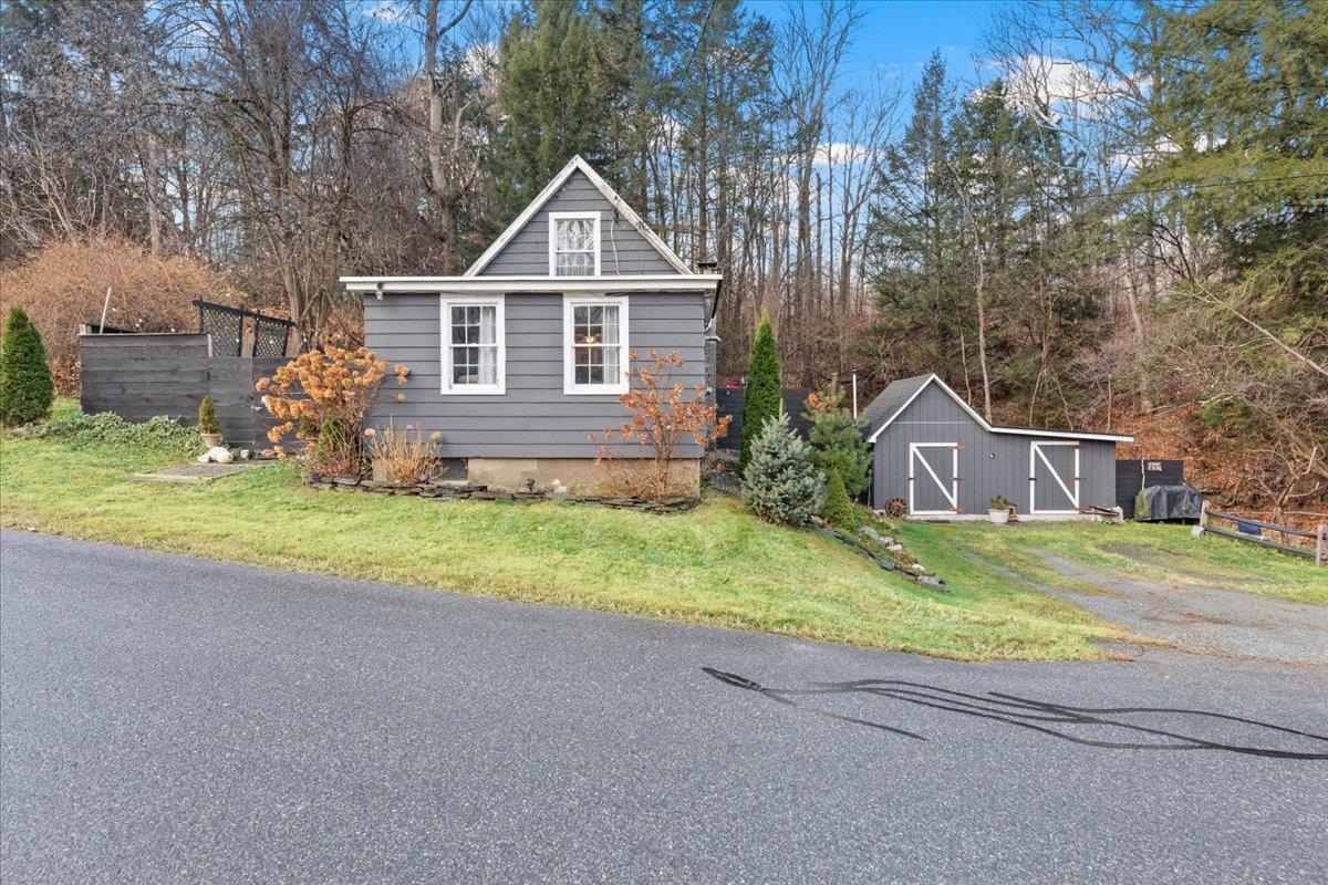 354 Northwest Hill Road Pownal, VT 05261 - Photo 3 of 24 Gallery Image 3
