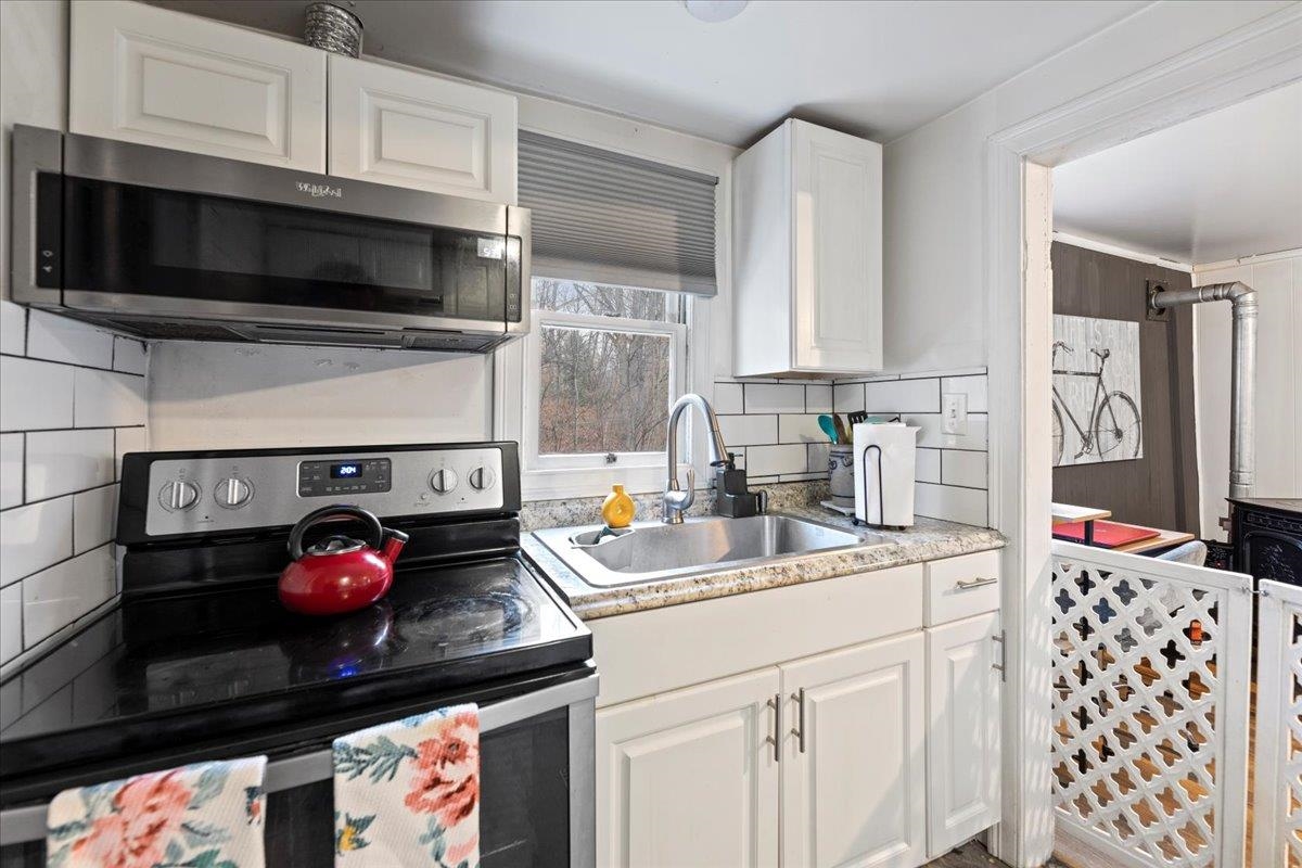354 Northwest Hill Road Pownal, VT 05261 - Photo 7 of 24 Gallery Image 7