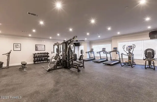 $2,092 | 1521 Camellia Boulevard, Unit 2204, Lafayette, LA 70508