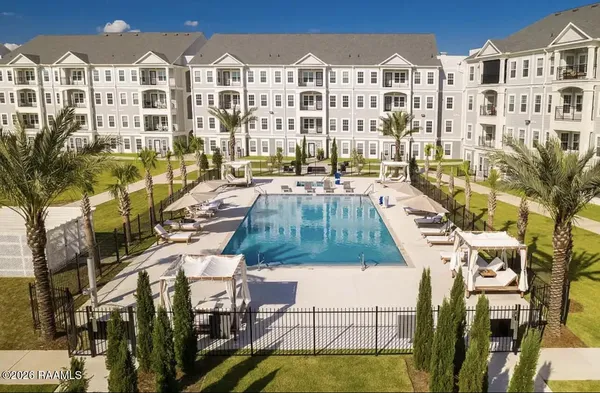 $1,972 | 1521 Camellia Boulevard, Unit 2204, Lafayette, LA 70508