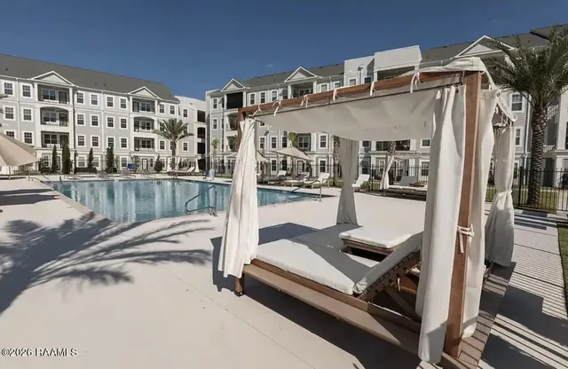 $2,092 | 1521 Camellia Boulevard, Unit 2204, Lafayette, LA 70508