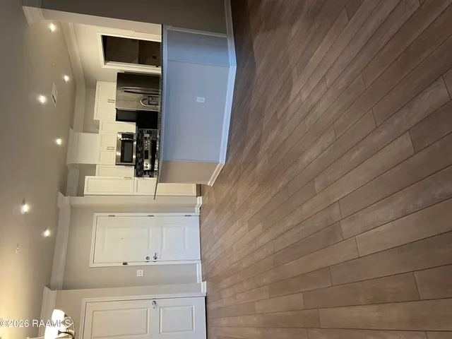 $2,092 | 1521 Camellia Boulevard, Unit 2204, Lafayette, LA 70508